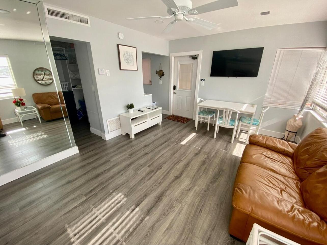 Studio Intracoastal Views! 5 Min Walk To The Beach Villa Pompano Beach Luaran gambar