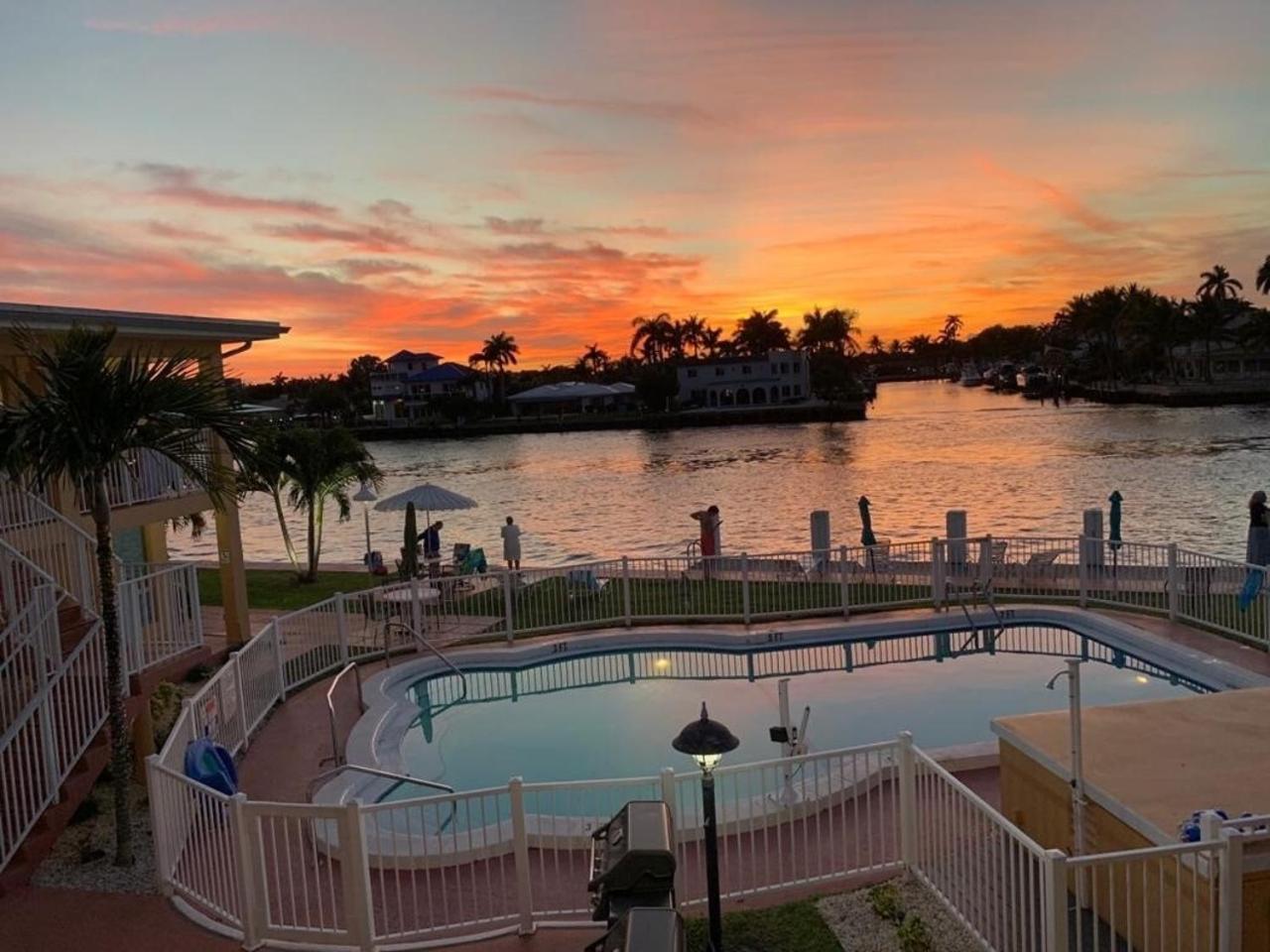 Studio Intracoastal Views! 5 Min Walk To The Beach Villa Pompano Beach Luaran gambar