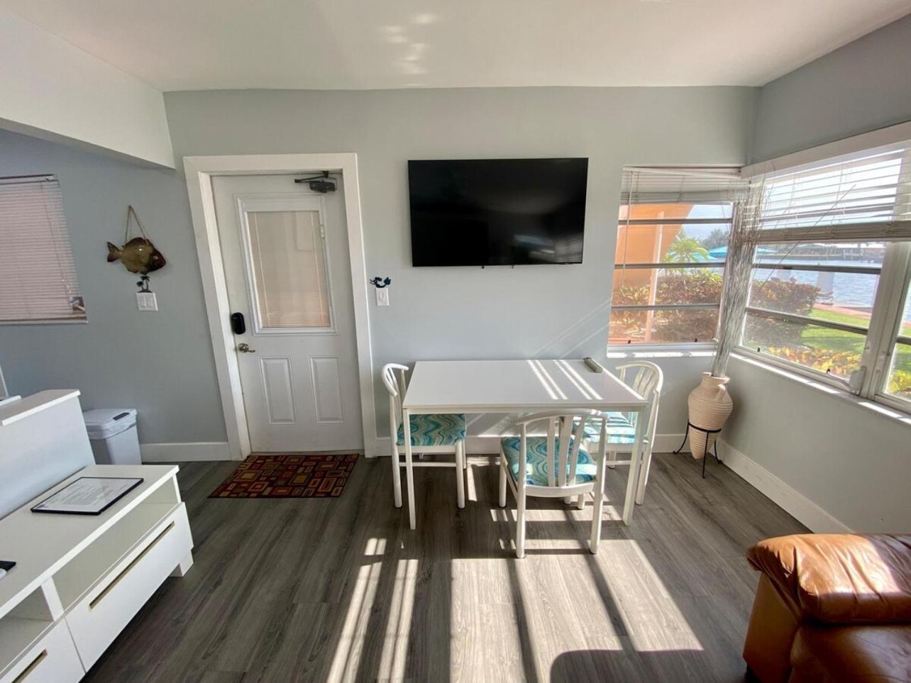Studio Intracoastal Views! 5 Min Walk To The Beach Villa Pompano Beach Luaran gambar